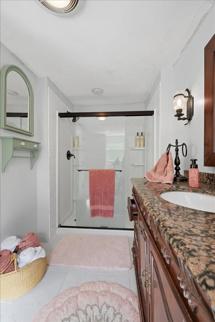 Photo of 131 Henry St