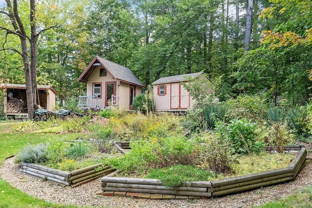 Photo of 20 Woodside Dr
