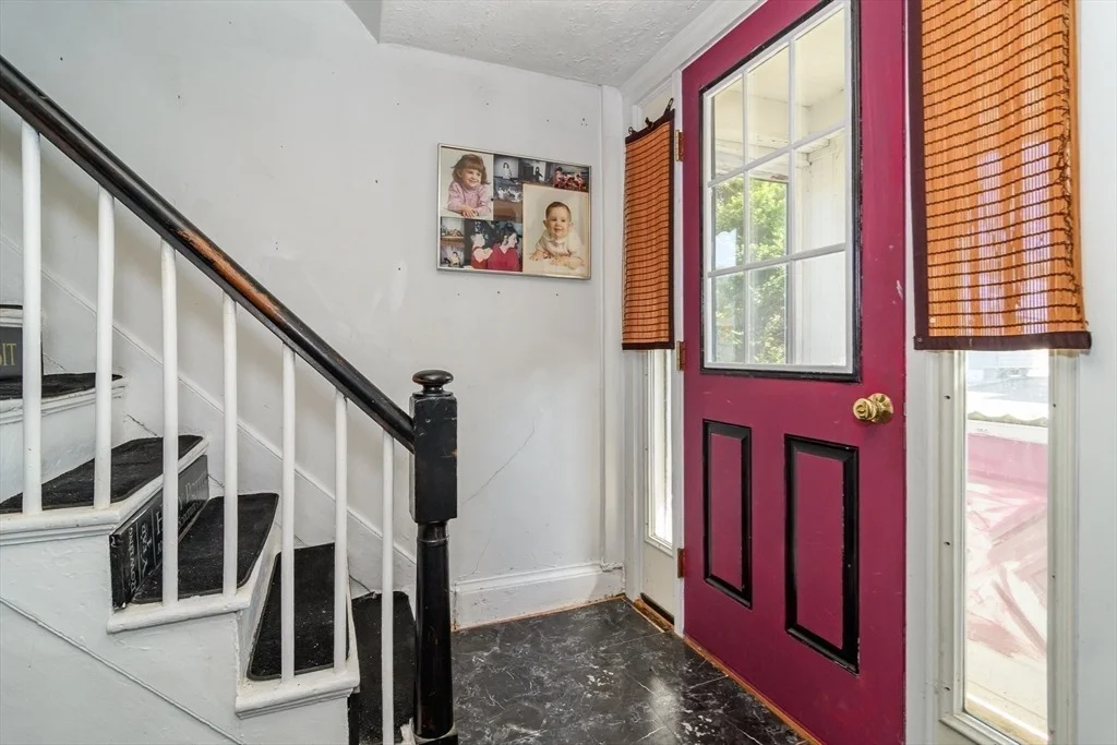 Photo of 128 N Main St