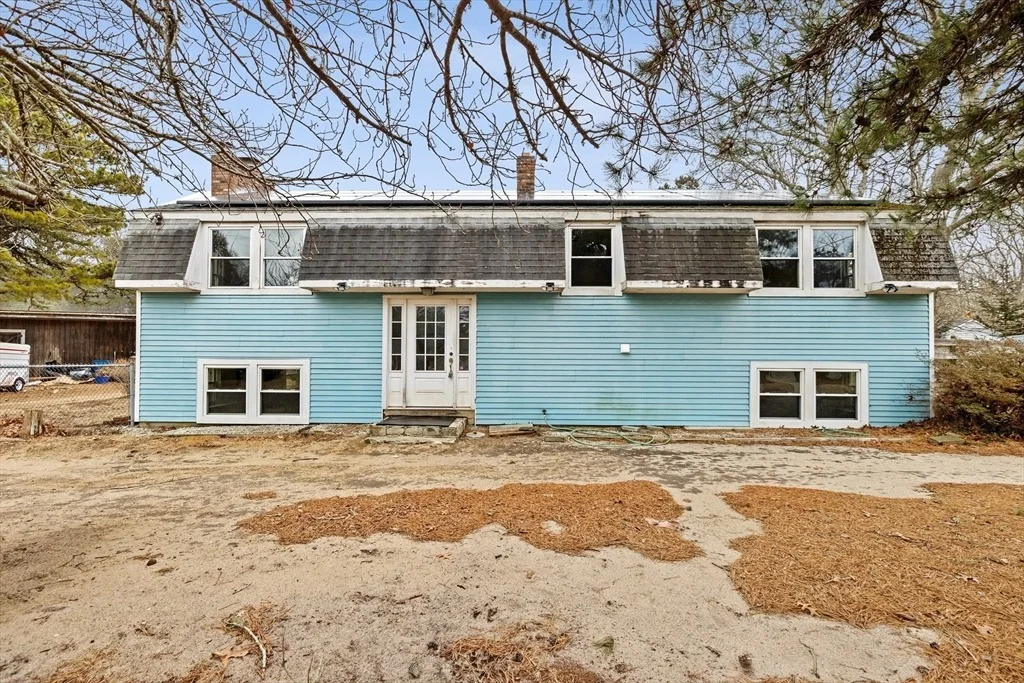 Photo of 1460 Massasoit Rd