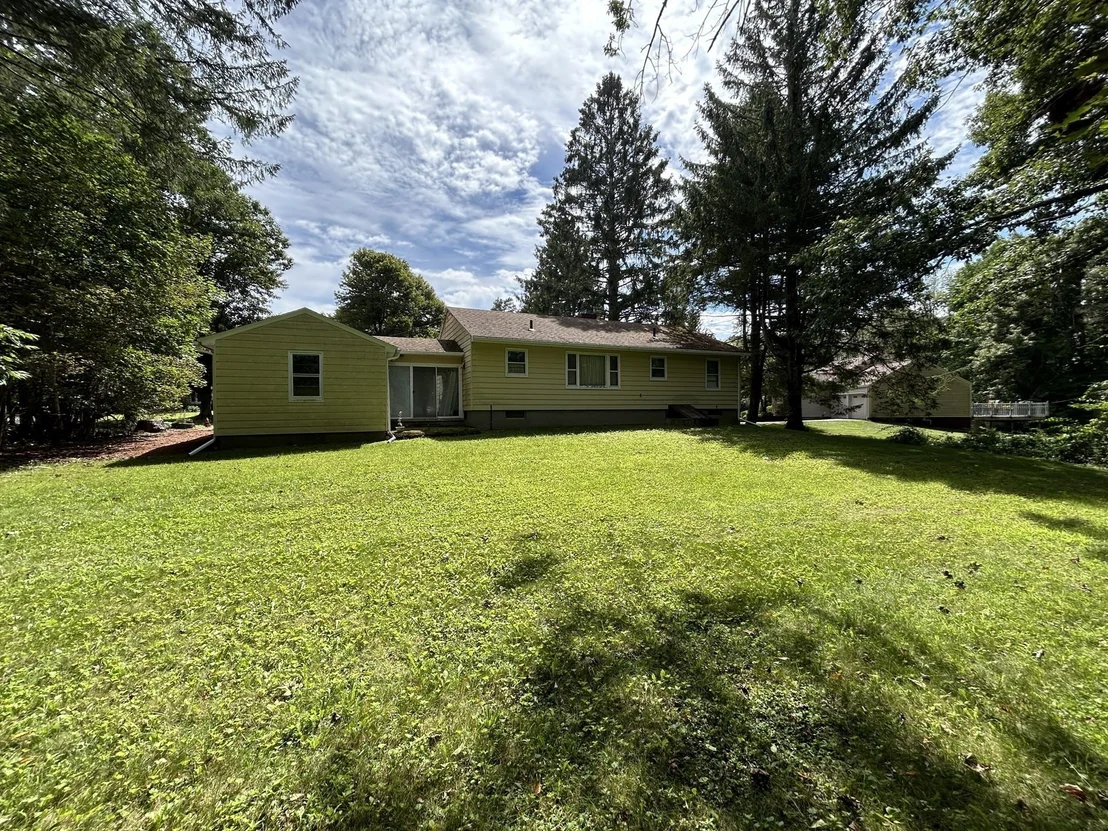 Photo of 4 Eagle Ln