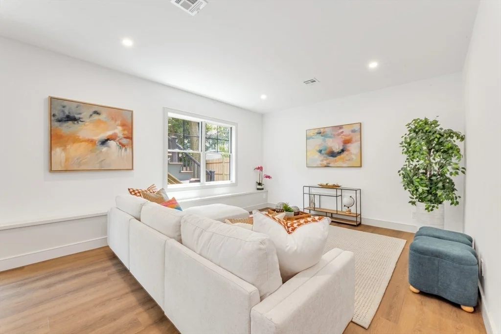 Photo of 15 Conry Crescent