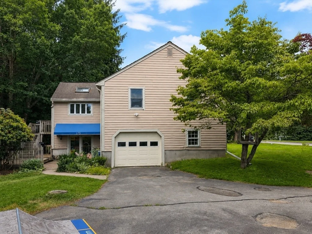 Photo of 140 King James Way