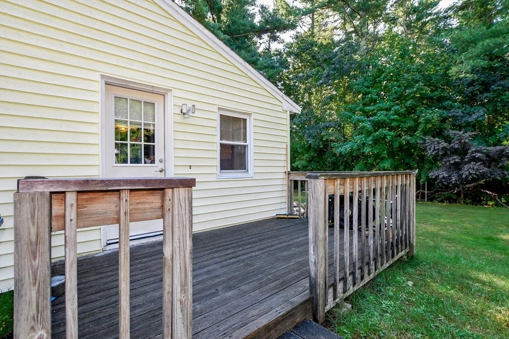 Photo of 9 White Pine Ave