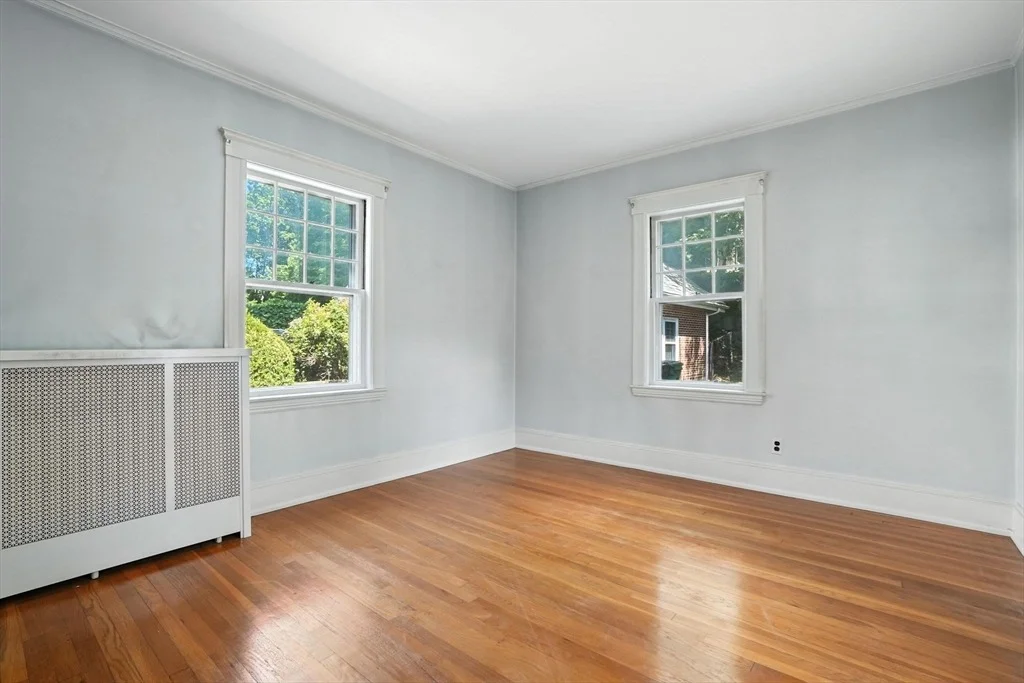 Photo of 22 Stoneleigh Cir