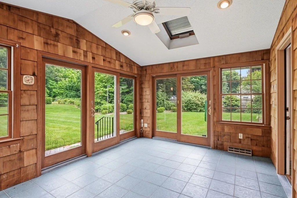 Photo of 47 Fenway Dr