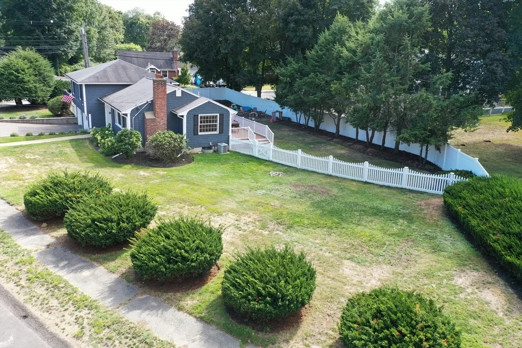 Photo of 10 Glen Cir