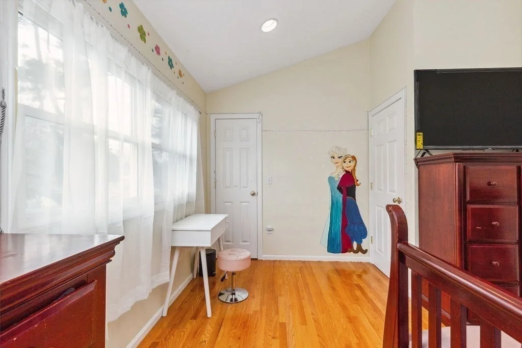 Photo of 54 Lisa Dr