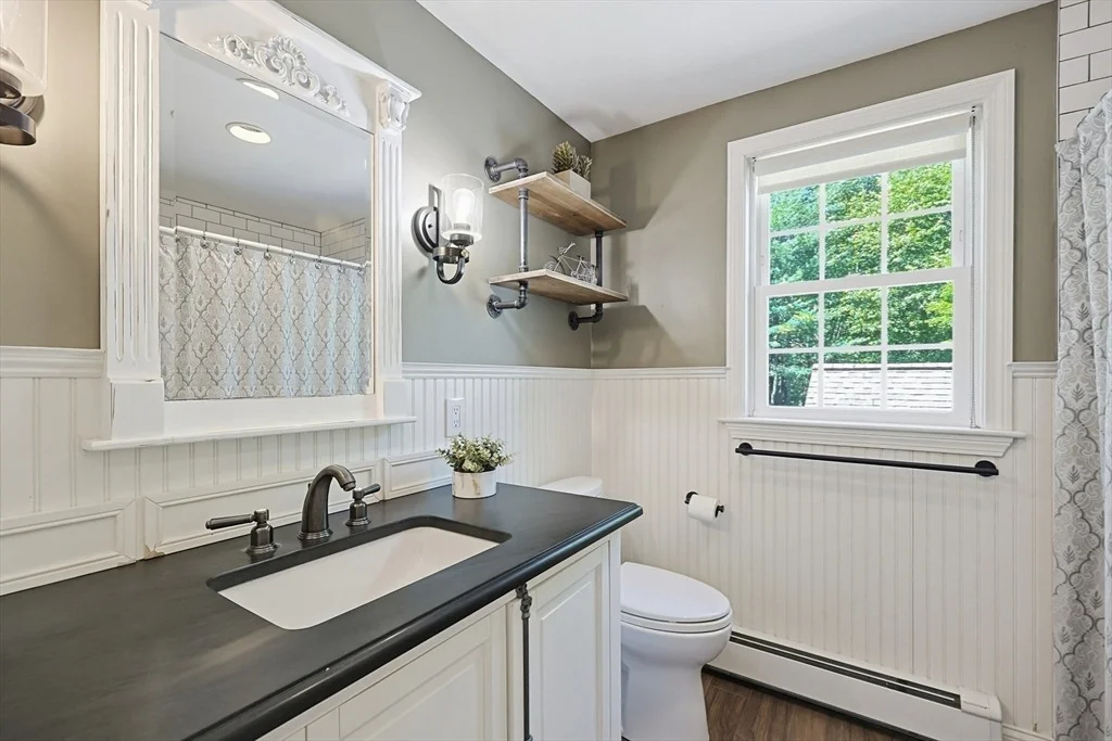 Photo of 203 Pleasant St