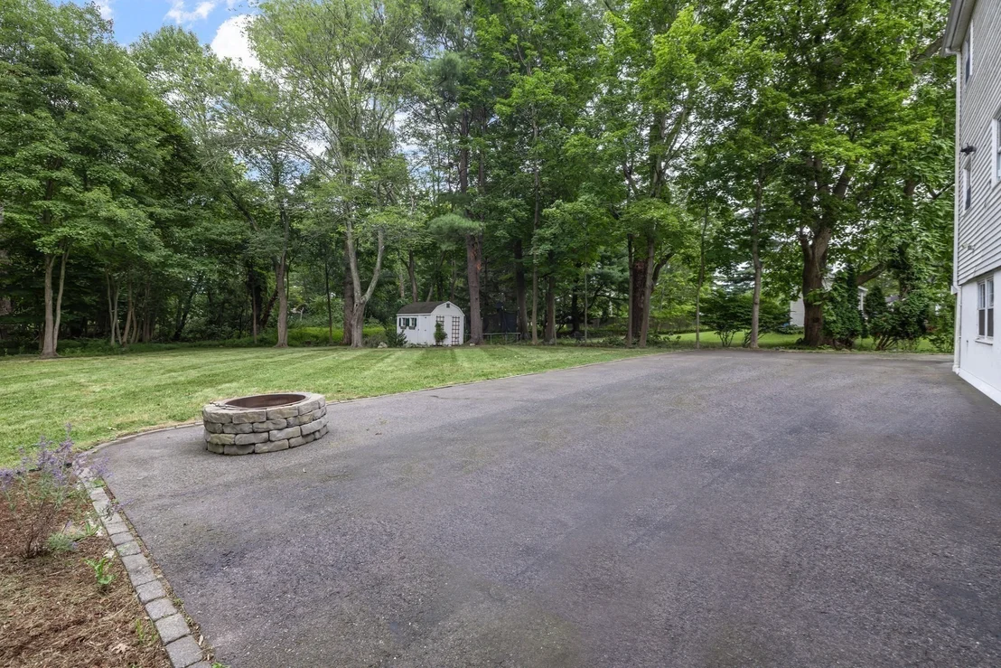 Photo of 23 Leach Ln