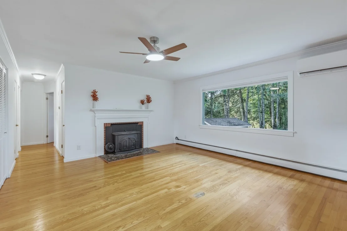 Photo of 34 Skyridge Ln