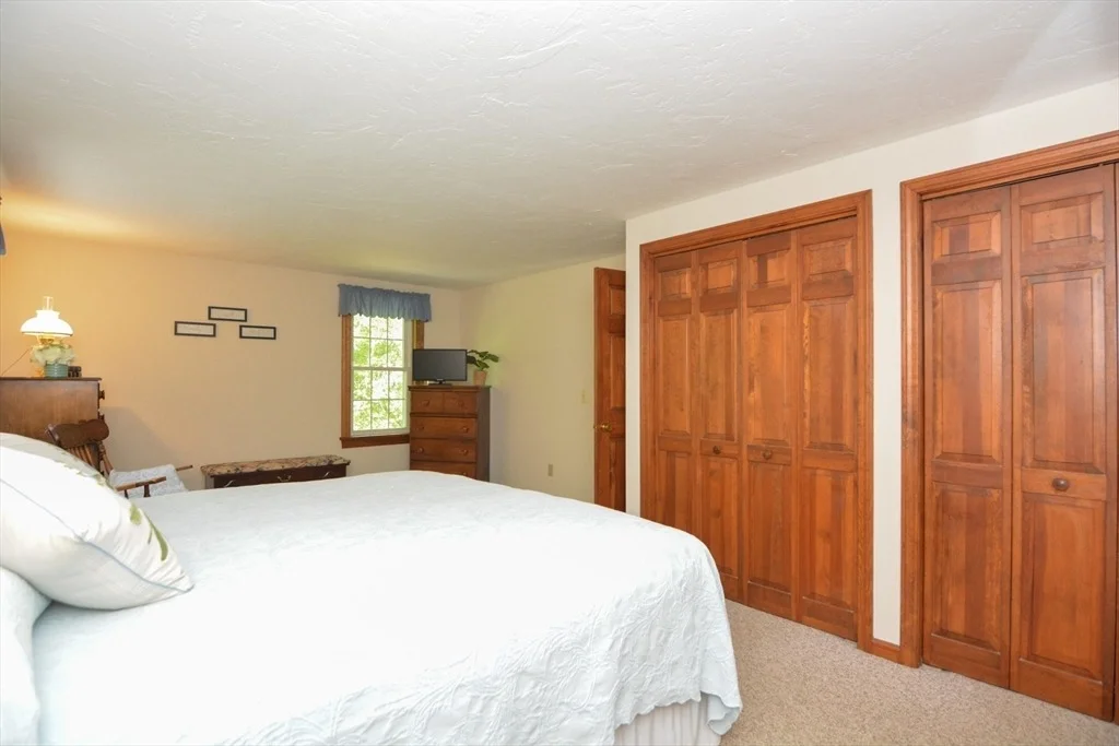 Photo of 33 Rockmeadow Rd Ext