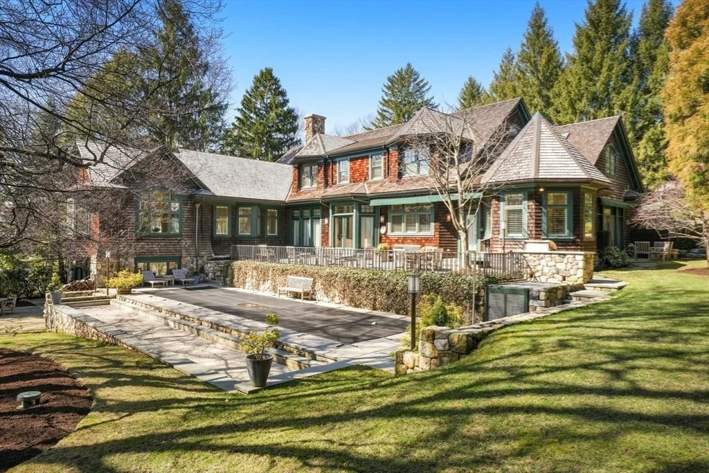 Photo of 130 Cabot Street