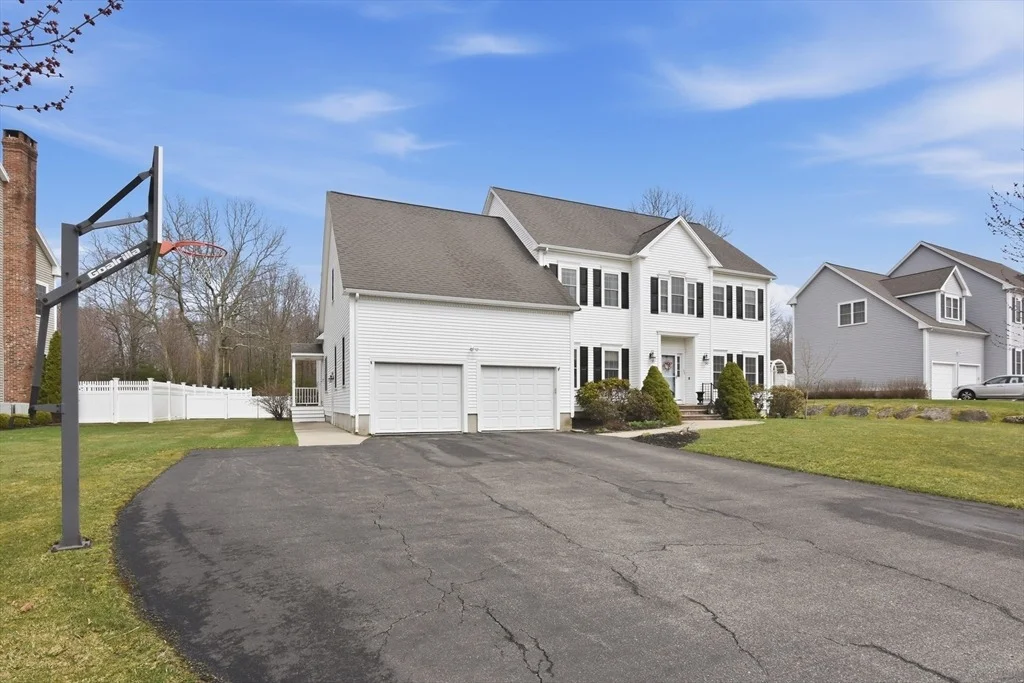 Photo of 35 Paddock Drive