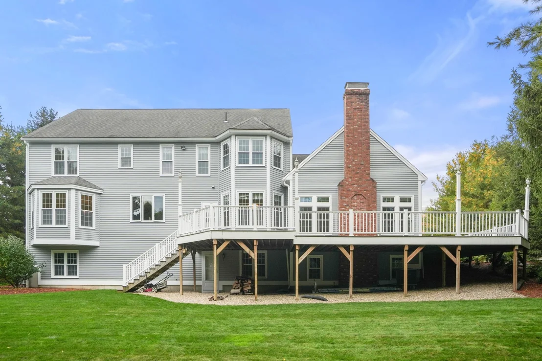 Photo of 9 Fieldstone Dr
