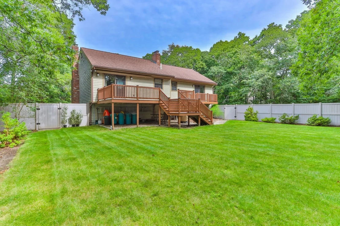 Photo of 2 Robin Rd