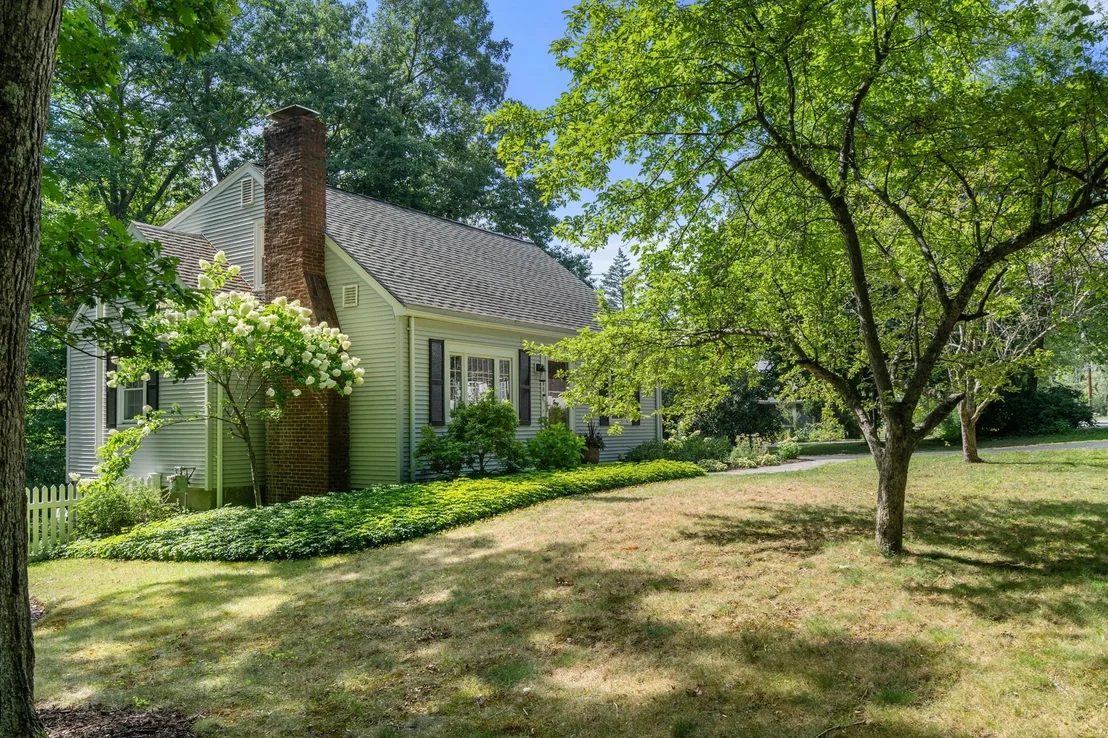 Photo of 700 Grove St