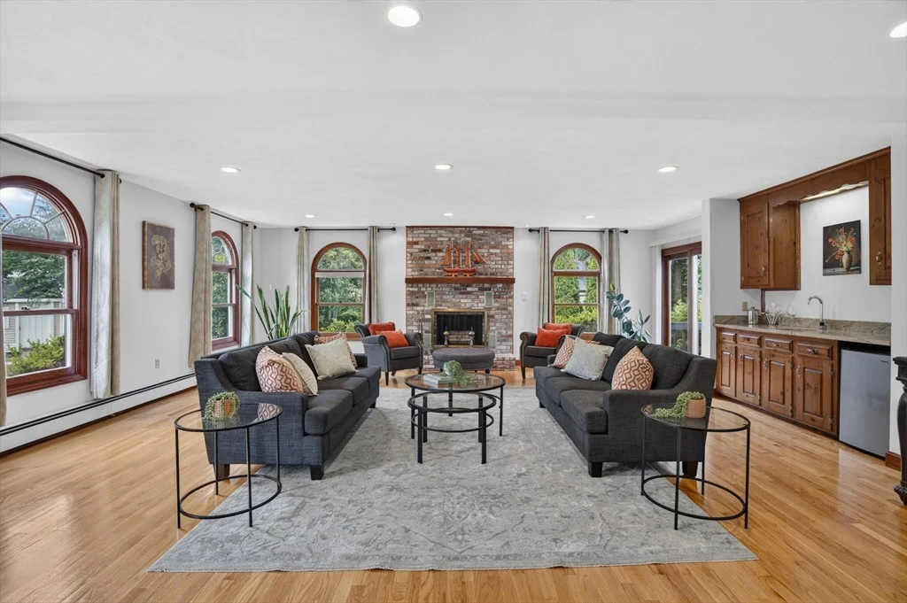 Photo of 8 Marion Ave
