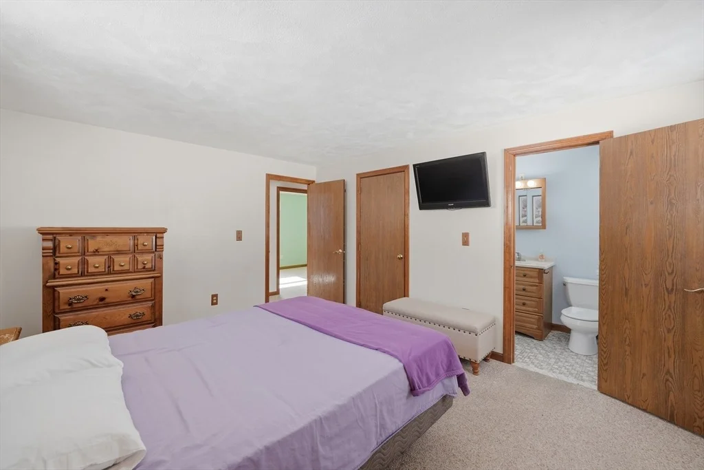 Photo of 69 Johansen Dr