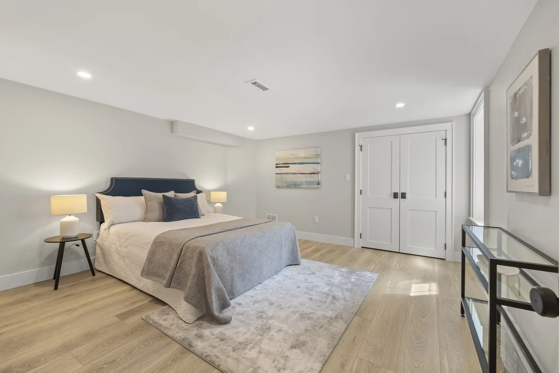 Photo of 579 Centre St