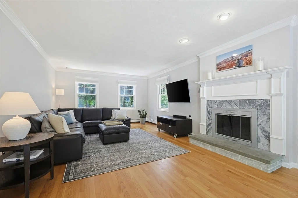 Photo of 5 Hickory Dr