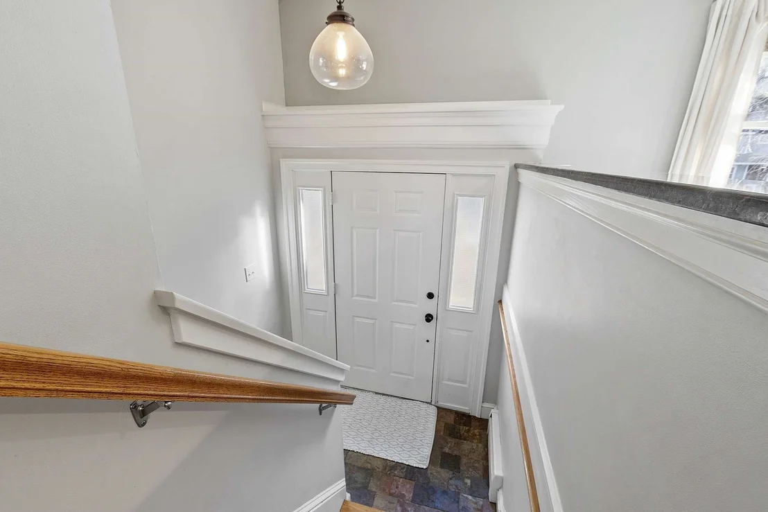 Photo of 30 Mohawk Dr