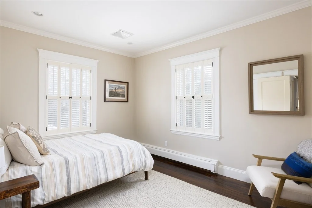 Photo of 91 Waban Ave