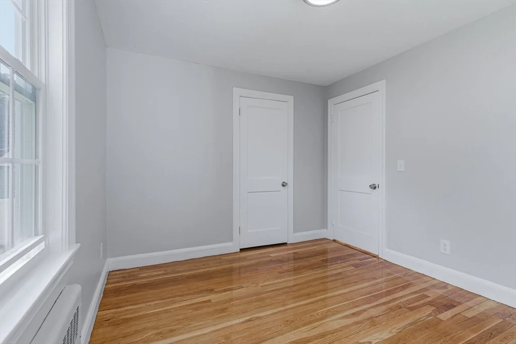 Photo of 95 Circle Dr