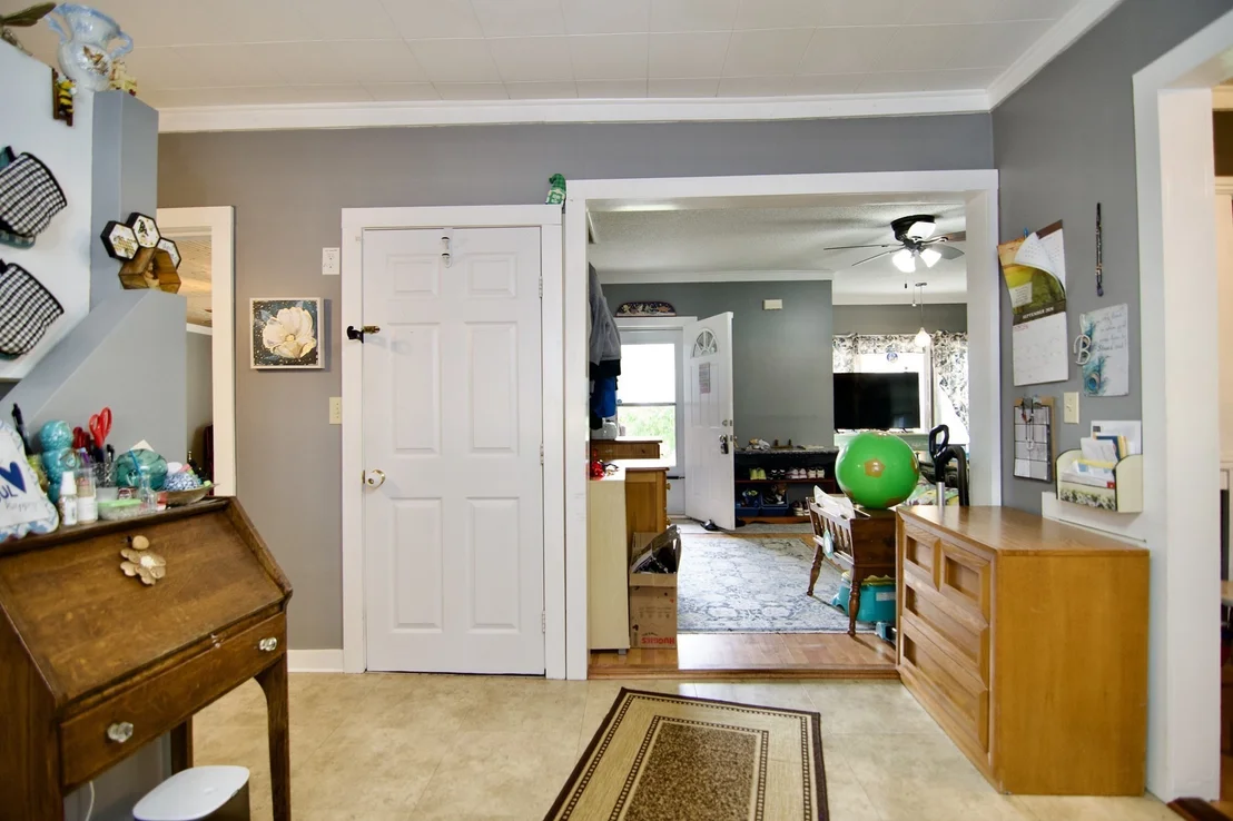 Photo of 35 Thayer Ave