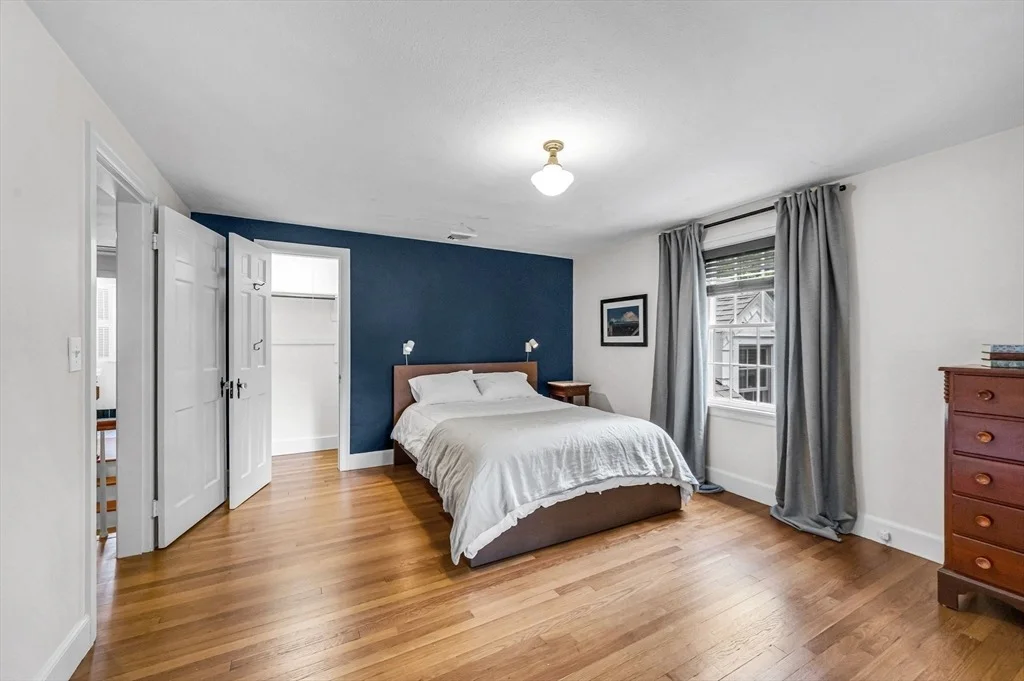 Photo of 28 Brittany Rd
