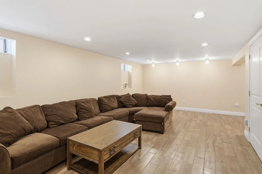 Photo of 22 Rosedale Ave