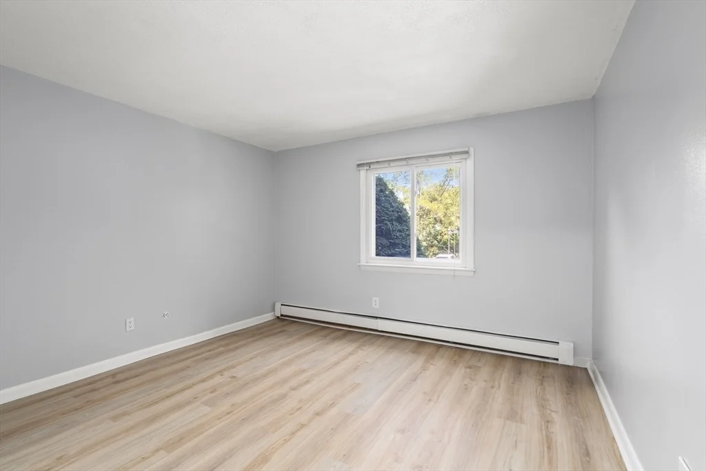 Photo of Unit 405 at 80 Walnut Street