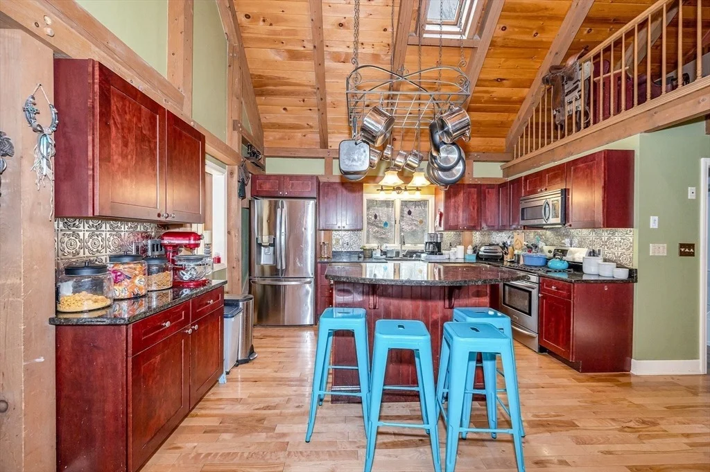 Photo of 111 Stonebridge Dr