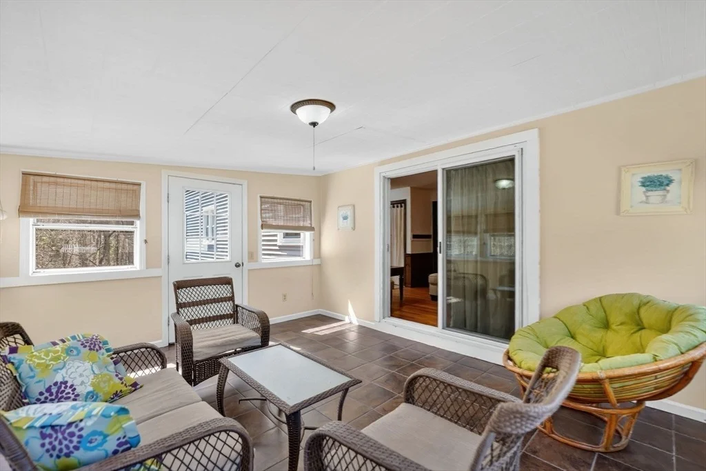 Photo of 6 Ladd Ln