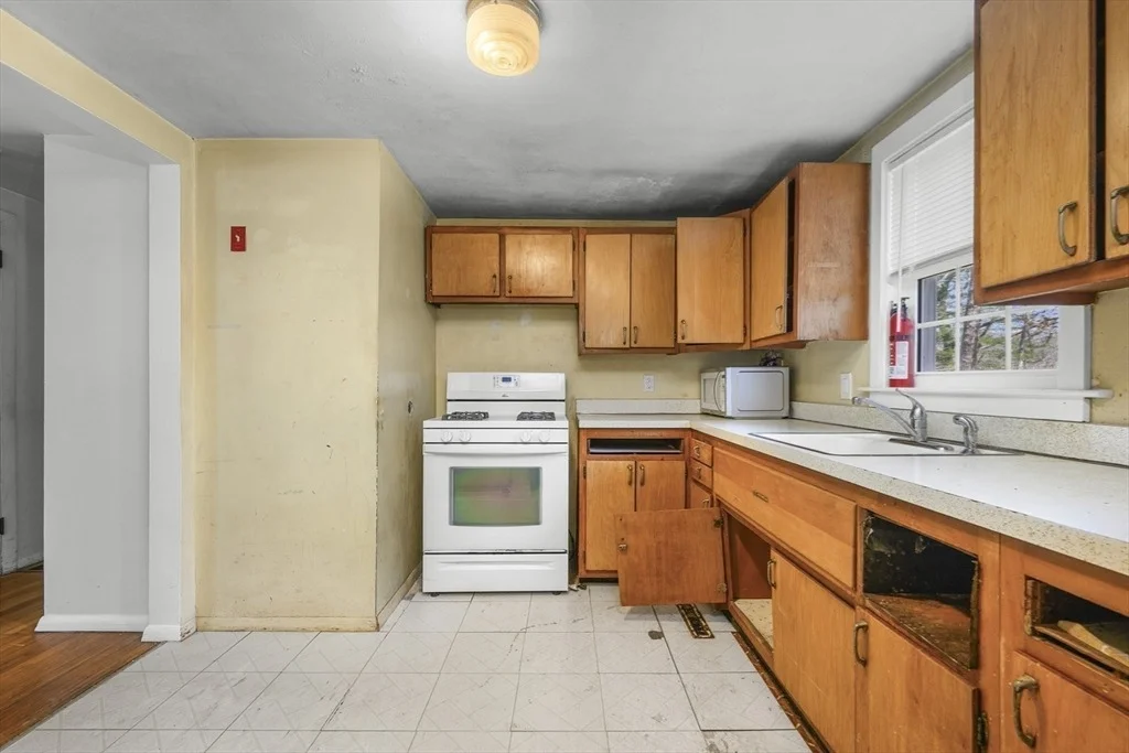 Photo of 22 Longfellow Dr