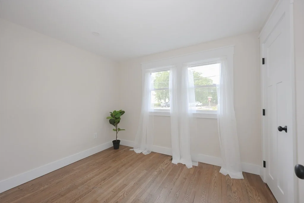 Photo of 1 Knowlton Rd