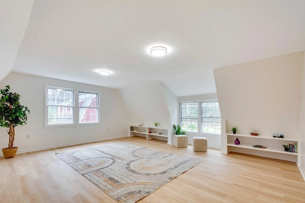 Photo of 134 Sandy Pond Rd