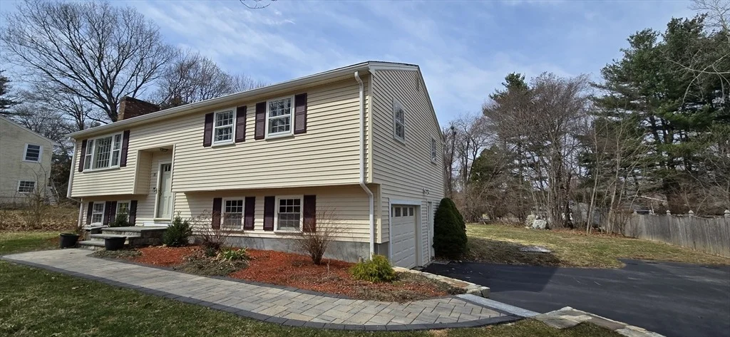 Photo of 11 Juniper Brook Rd