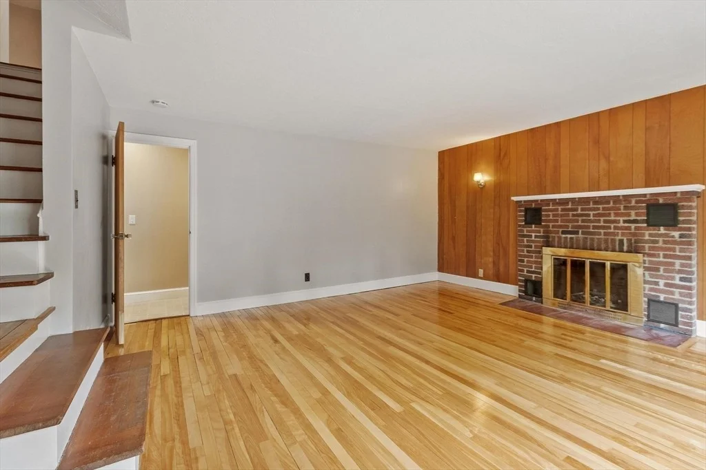 Photo of 12 Becky Ave