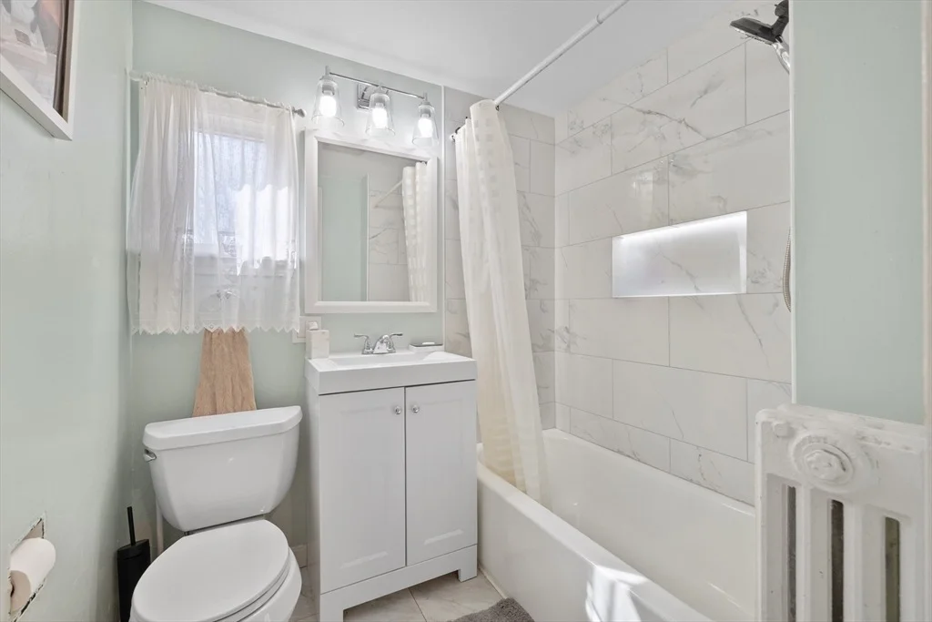 Photo of 129 Audubon Ave