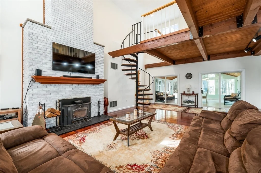 Photo of 5 Comstock Lane