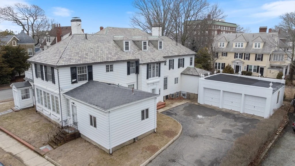 Photo of 190 Ocean St