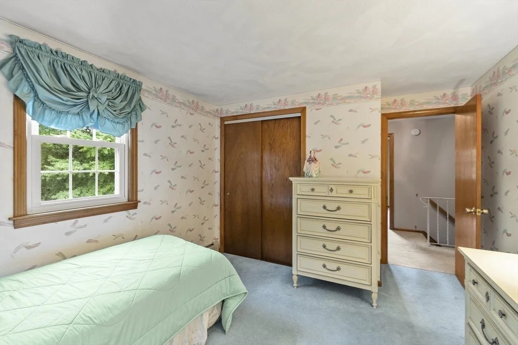 Photo of 7 Susan Dr
