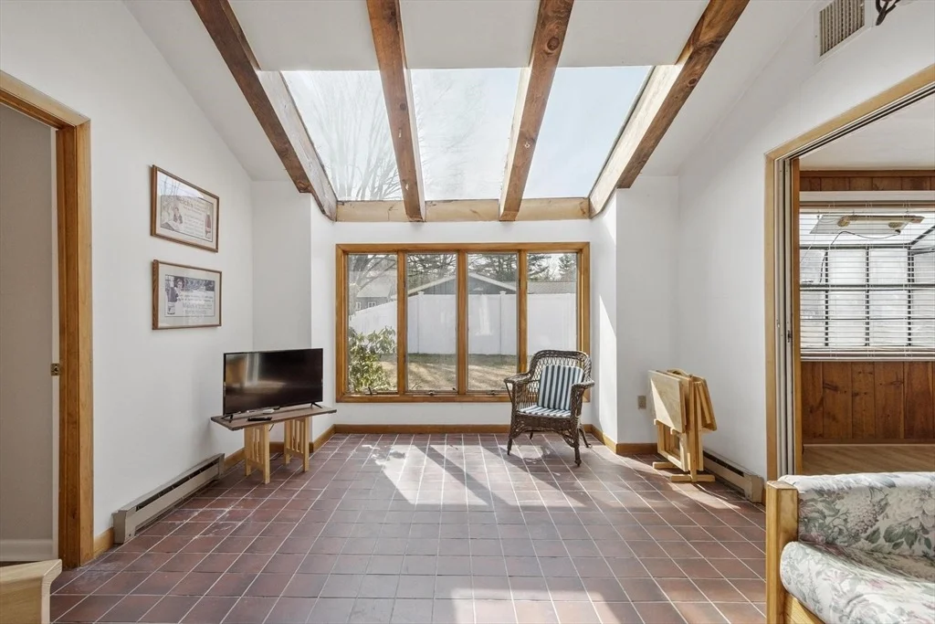 Photo of 20 Donna Rd