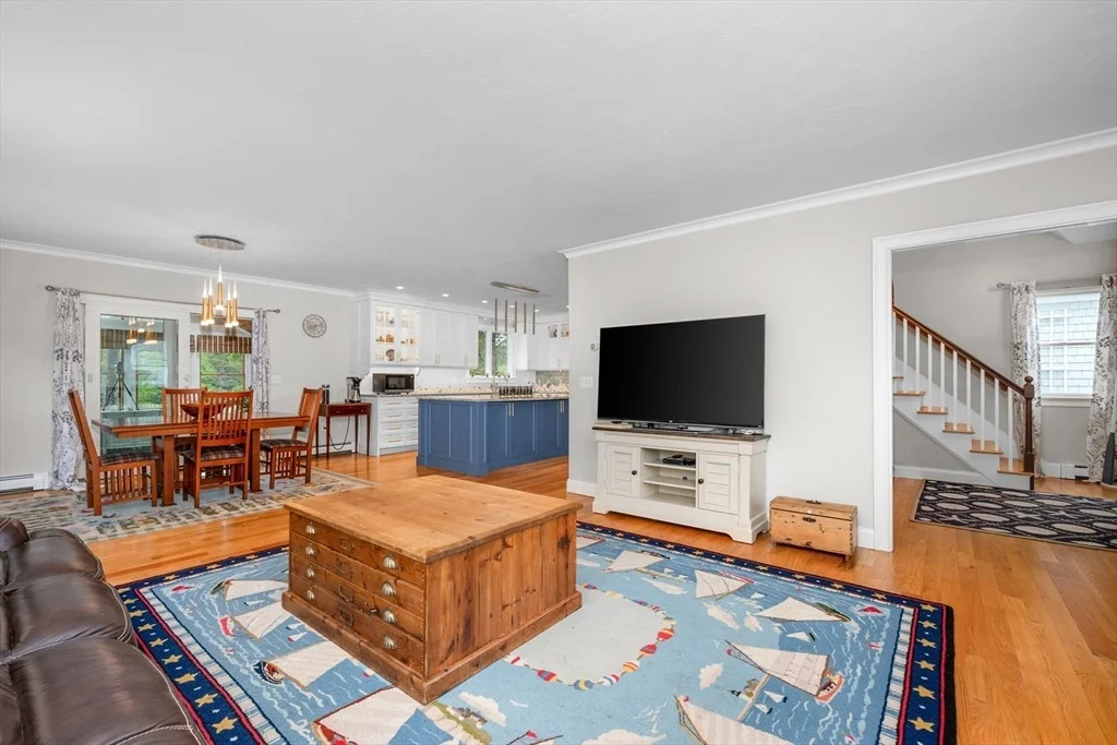 Photo of 35 Bayshore Dr