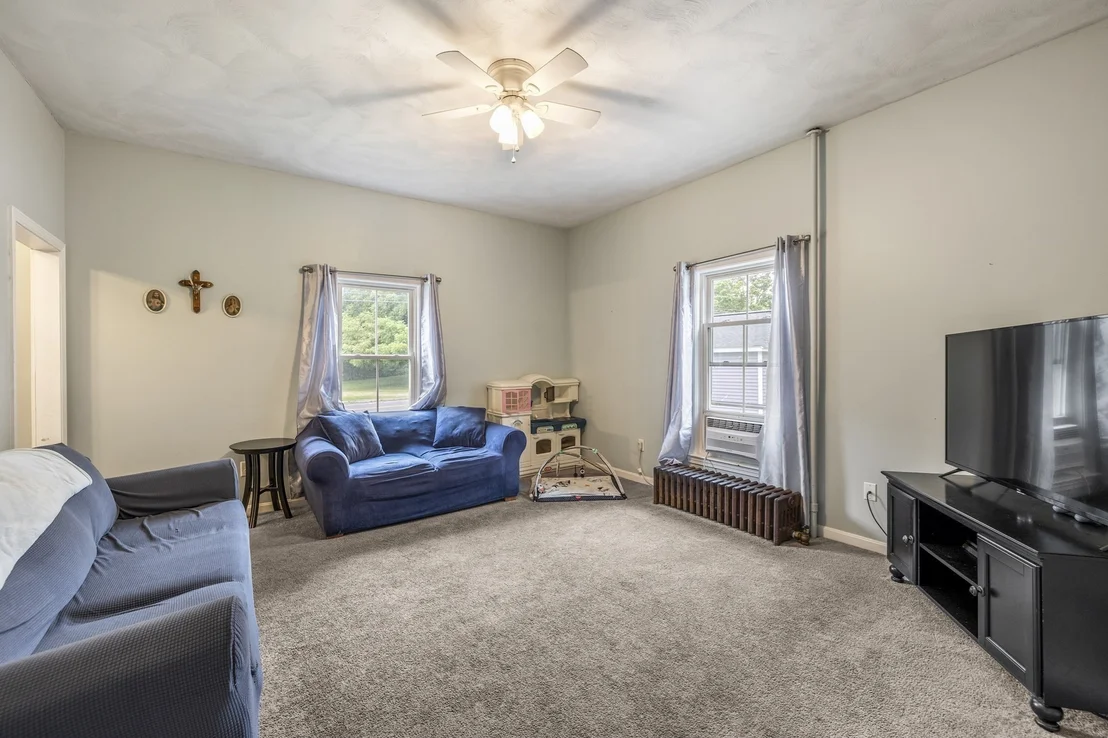 Photo of 1255 Main St