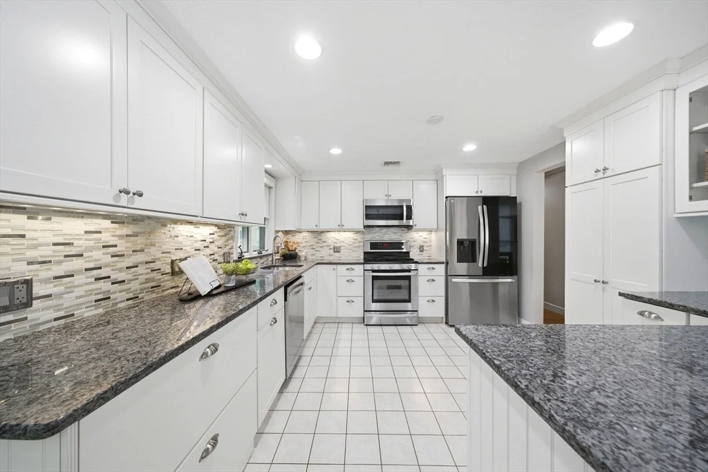 Photo of 10 Richardson Cir