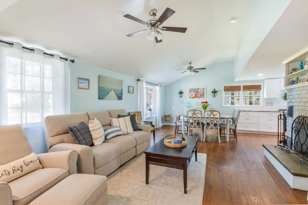 Photo of 74 Degrass Rd