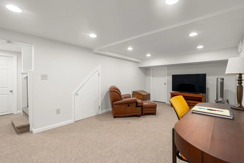 Photo of 19 Hancock Hill Dr