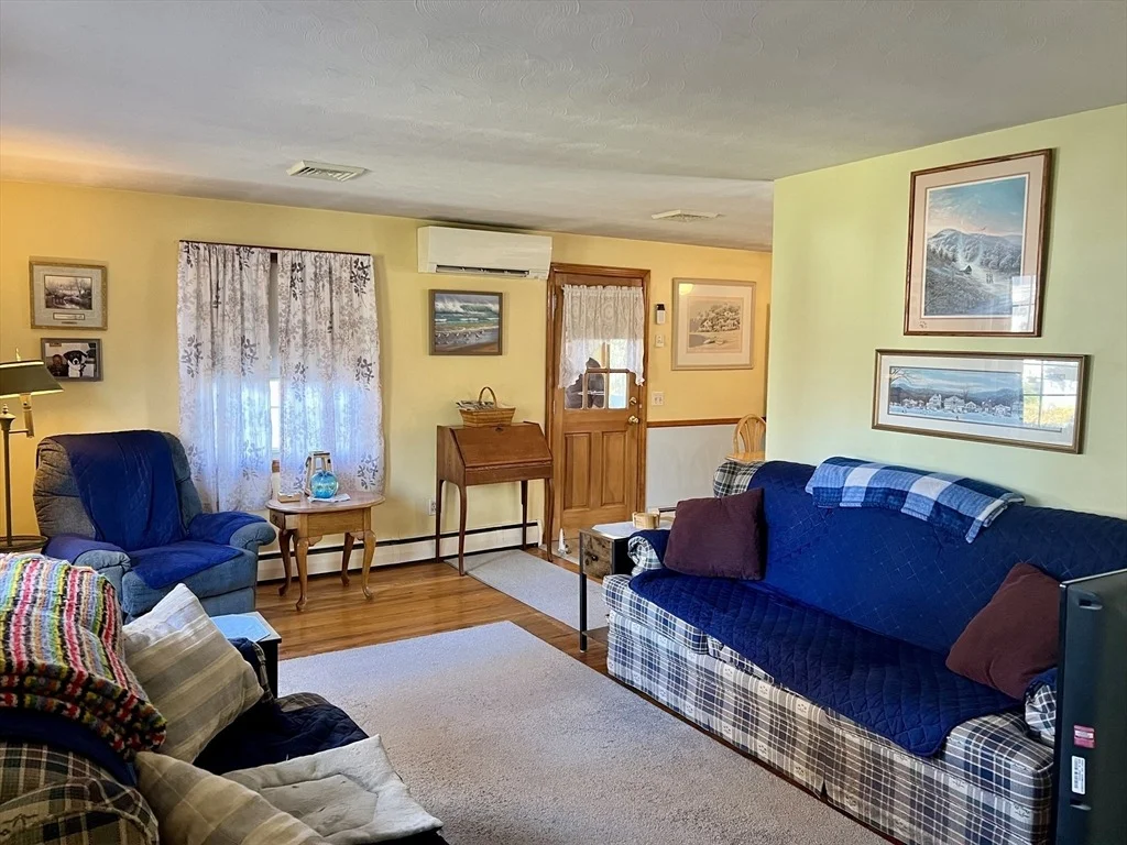Photo of 157 Gardens Dr